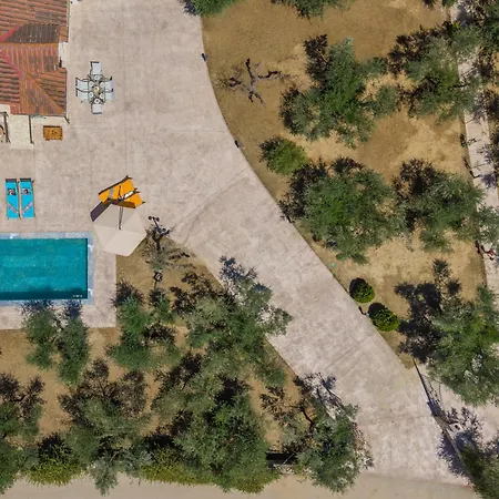 Mango & Papaya - Country Luxury Living - Private Pool & Olive Grove - Dog Friendly & Remote Work Friendly *