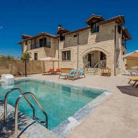 Villa Mango & Papaya - Country Luxury Living - Private Pool & Olive Grove - Dog Friendly & Remote Work Friendly *