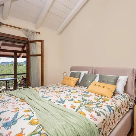 Villa Mango & Papaya - Country Luxury Living - Private Pool & Olive Grove - Dog Friendly & Remote Work Friendly